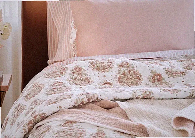 Coyuchi Flores Handstitched Organic Quilt
