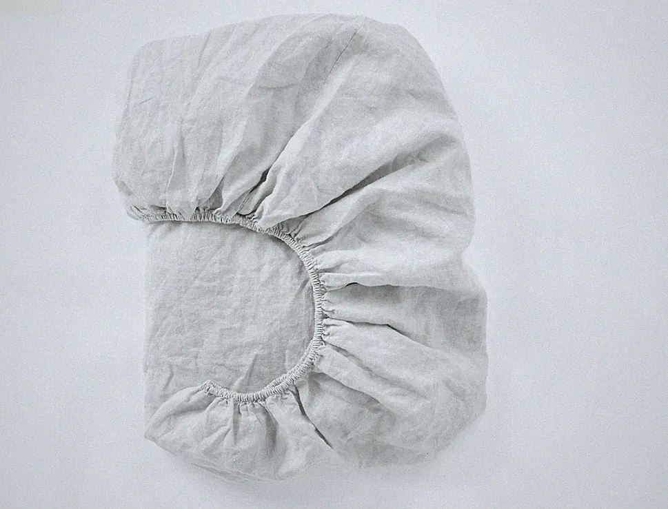 Coyuchi Relaxed Organic Linen Fitted Sheet in Fog Grey, Sz Full, NWT!